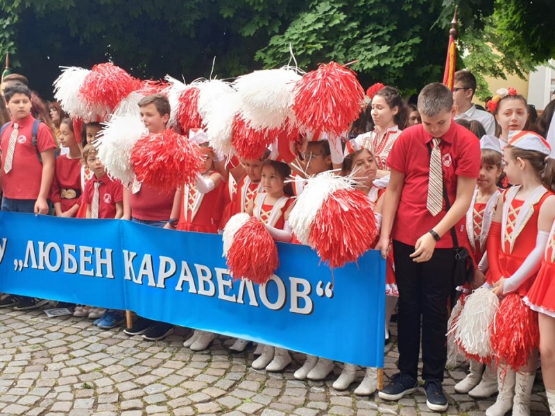 24 май е! Отдаваме почит на българската просвета и култура, и на славянската азбука