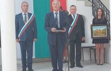 plaket-sas-simvola-asenovgrad-noviia-500.jpg