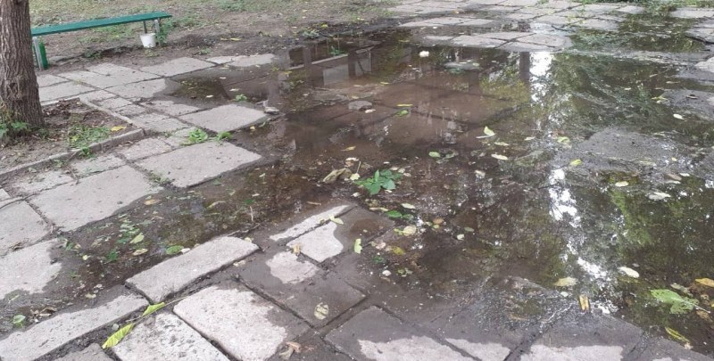 Пловдивчани плащат двойни сметки за вода, опасяват се, че е заради неглежиран теч