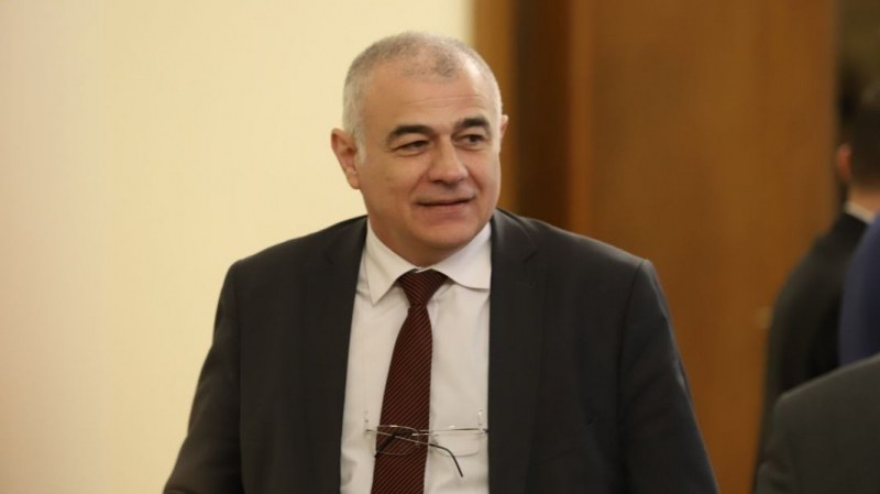 Социалният министър: Средно с 15% увеличение на пенсиите от 1 октомври, но не за всички
