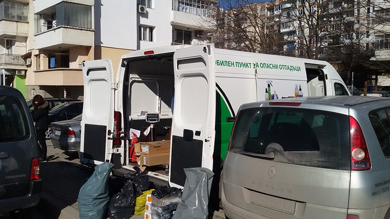 Събират опасни битови отпадъци в Раковски по ГРАФИК