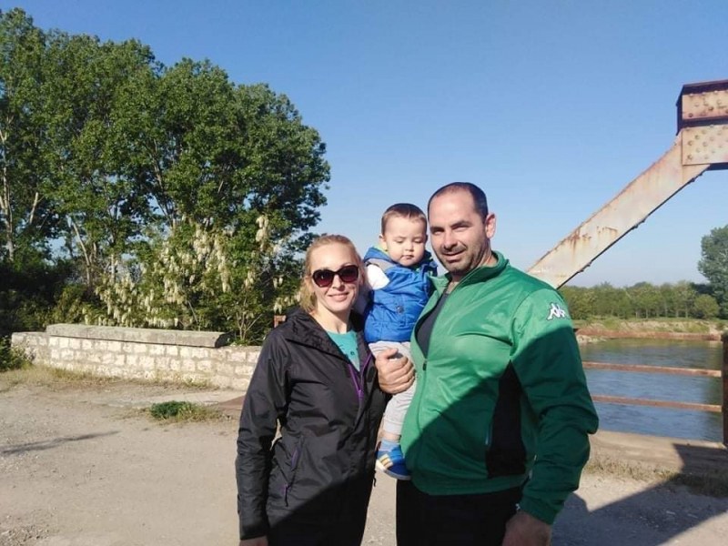 Млад мъж се нуждае от помощ, за да бъде пълноценен човек и баща
