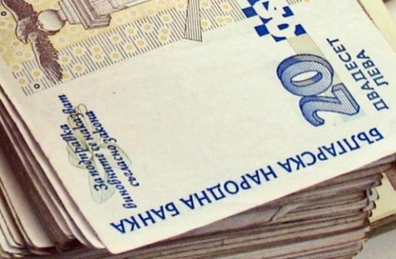 Минималната пенсия ще се увеличи на 467 лв. от 1 юли