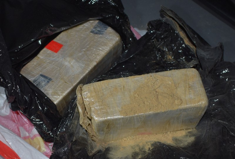 Спипаха чужденец в Пловдив с 3,5 кг марихуана и хероин