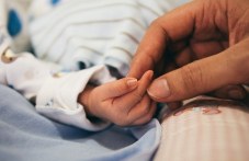 zov-pomosht-4-mesechno-bebe-se-nuzhdae-992.jpg