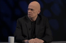 trifonov-pp-triabva-da-stoiat-781.png
