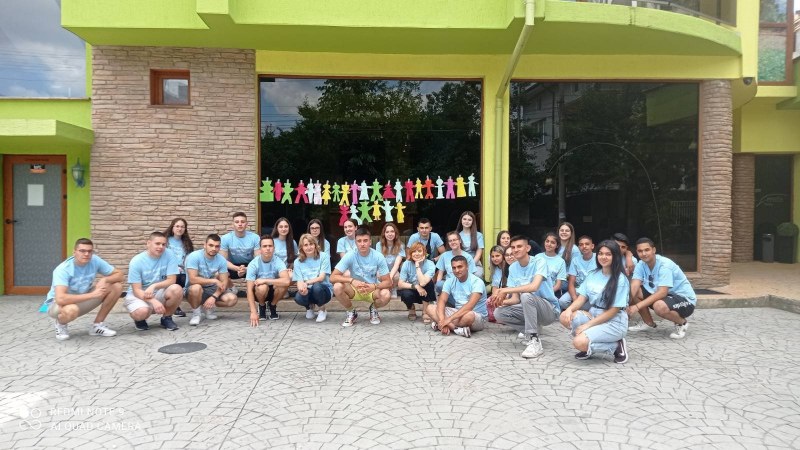 Младежи от Карлово и Хисаря участват в проект “Youth Participation Matters“