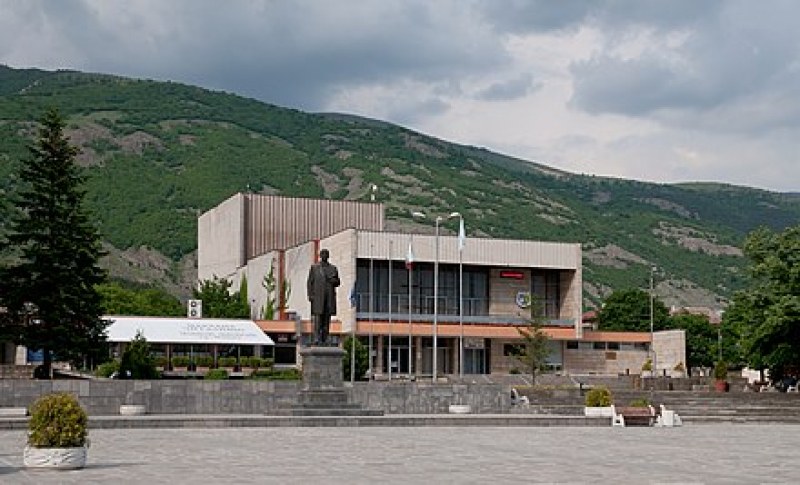 Асеновградски артисти гостуват в Сопот с пиеса на Вазов