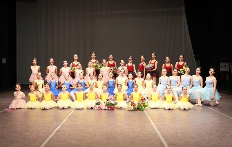 Пловдивско балетно студио празнува с красив спектакъл