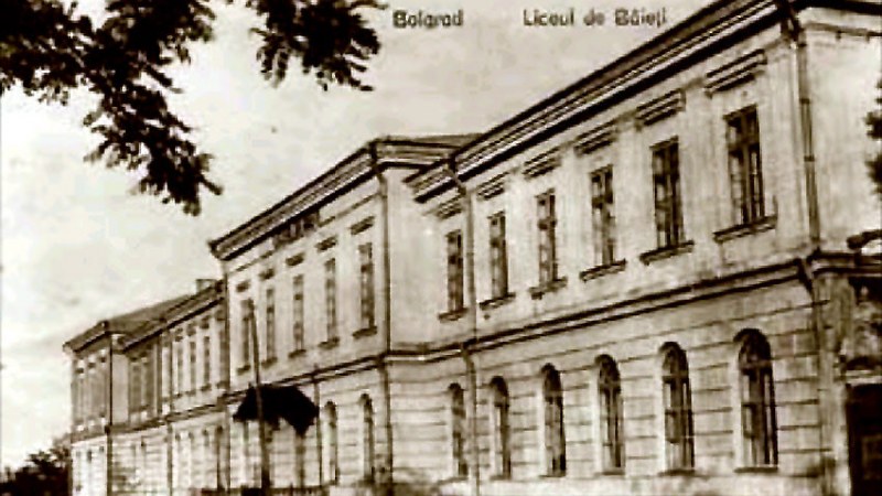 На този ден: Създадена е първата българска гимназия от Възраждането