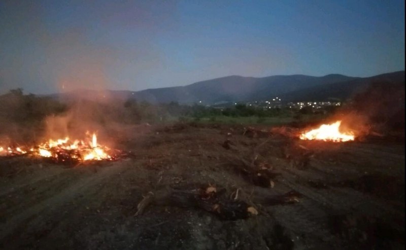 Заведение в Радиново избухна в пламъци, баща и син са обгазени
