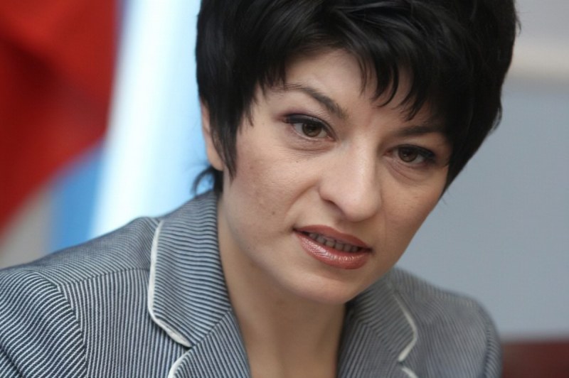 Десислава Атанасова: Няма да има подкрепа от 121 депутати за новия кабинет