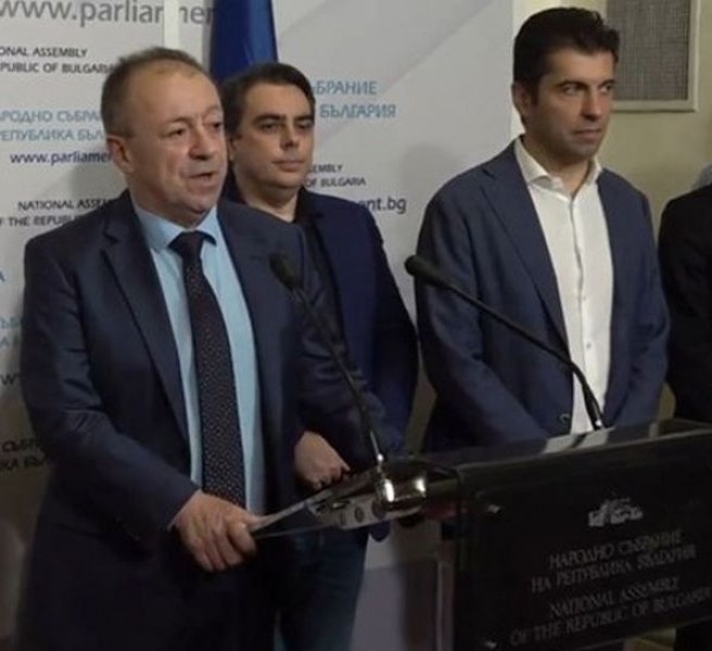 Напусналите ИТН депутати се включват в работната група на ПП