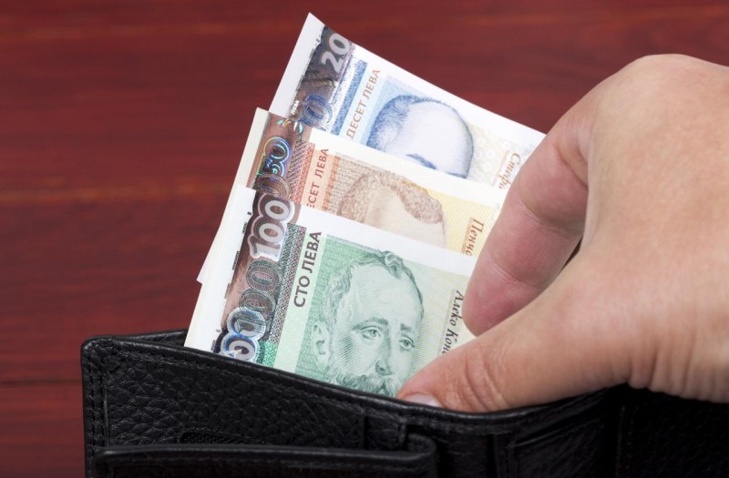 Въпреки инфлацията - доходите на 73% от българите са без промяна