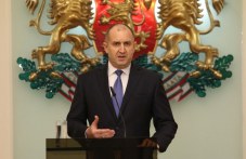 Румен Радев ще връчи втория мандат на ГЕРБ-СДС до дни rumen-radev-shte-vrachi-vtoriia-mandat-980.jpg