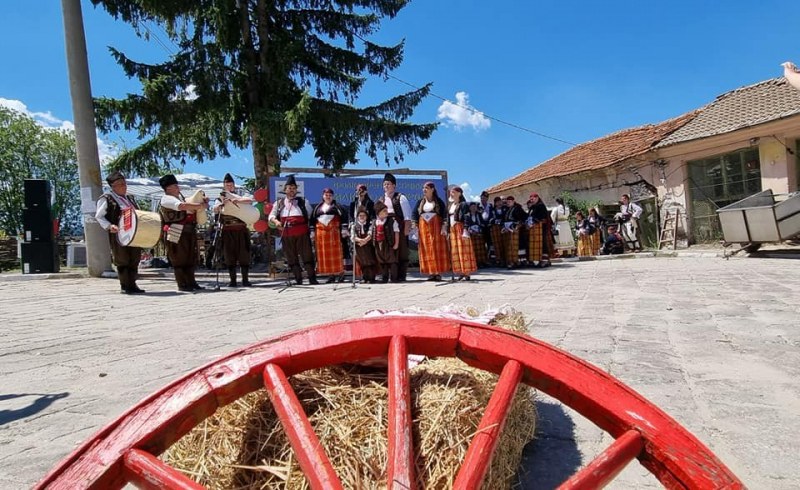 Кратунки с муцунки и самодивски стан на фестивала в Лилково