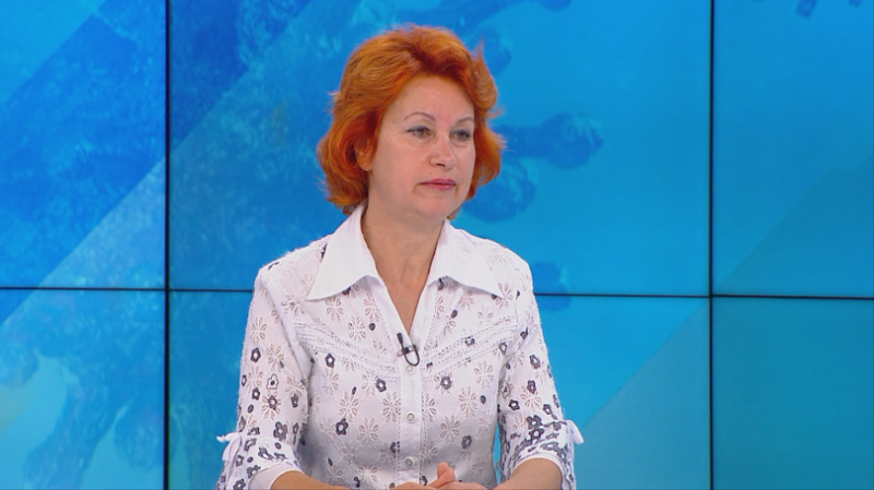 Проф. Ива Христова: Ковид не си е отишъл и няма намерение да си отива