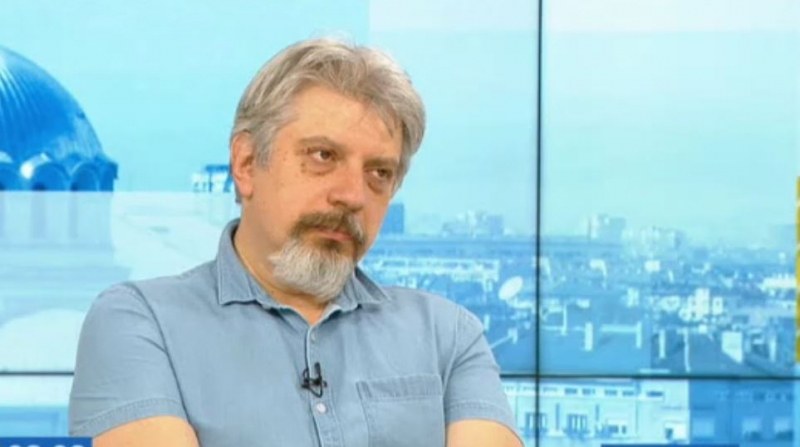 Витанов: Очакват се към 2000 новозаразени на ден, започвайте да се пазите