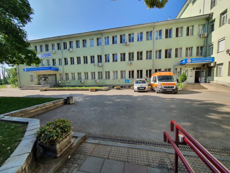 Болница “Св. Пантелеймон“ на практика остана без управител