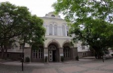 Пускат до дни поръчката за ремонта на Хуманитарната гимназия puskat-dni-porachkata-remonta-009.jpg