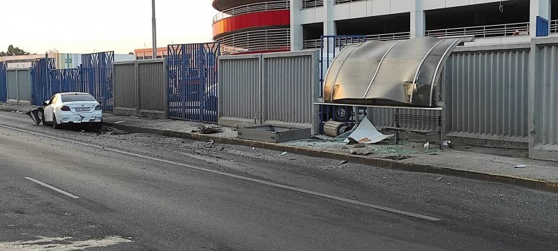 Катастрофа в Пловдив! БМВ отнесе спирка на градския транспорт