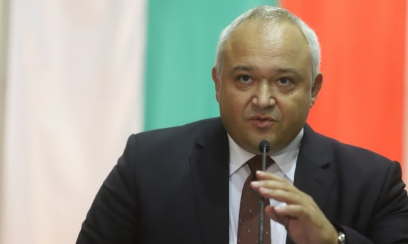 13 мерки за противодействие на пътния травматизъм разпореди министърът