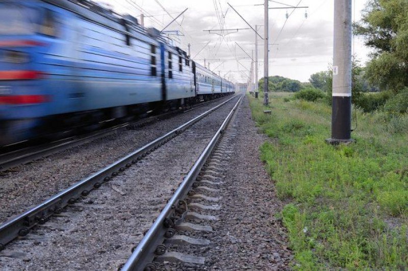 Възрастна жена се самоуби в Карловско, легна на релсите