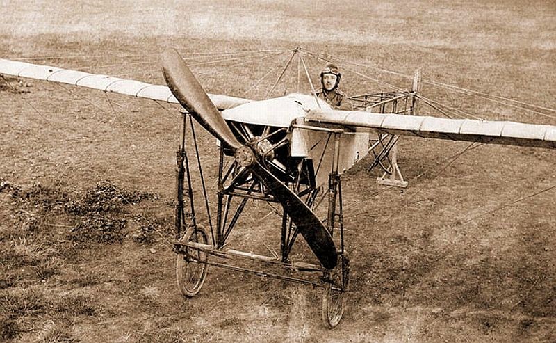 134 години от рождението на майор Симеон Петров - първия пилот, летял над територията на България