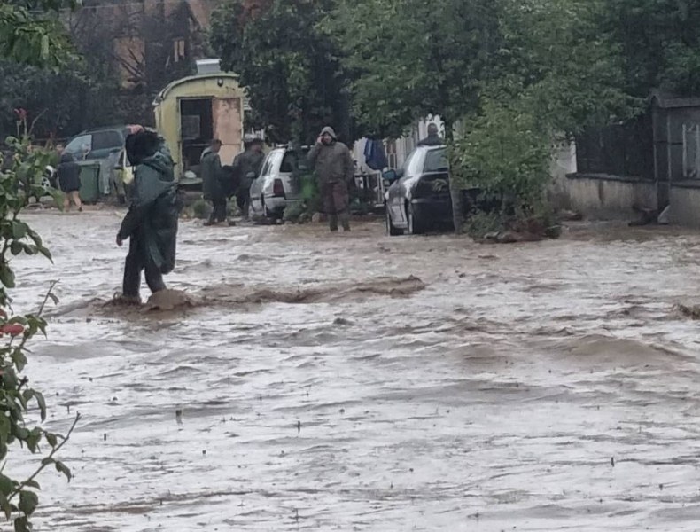 Военни отиват на помощ в Богдан - наводненото карловско село