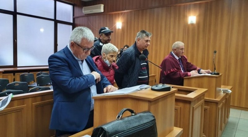 Осъдиха Александрина и Лазар, измамили хора и НОИ с 3 млн. лева