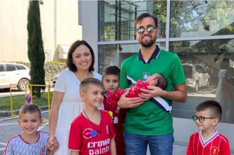 Семейство в Пловдив се сдоби с пето момченце