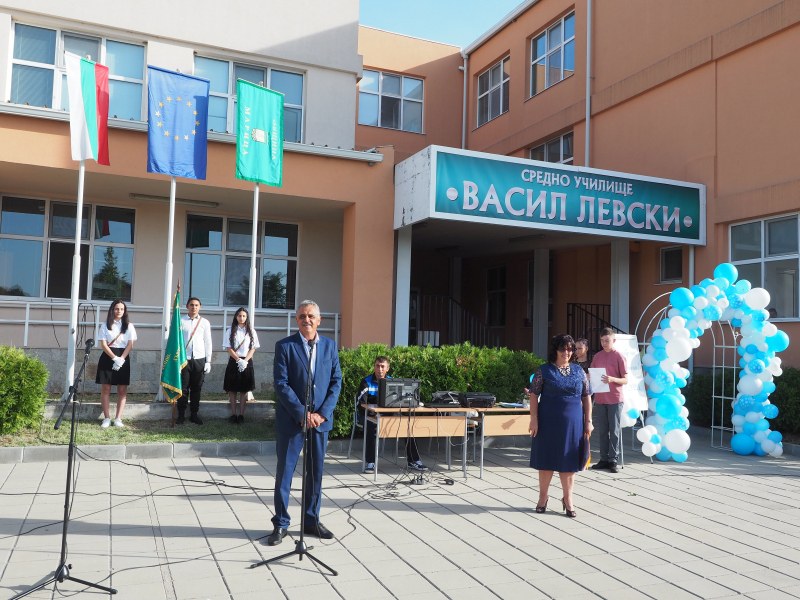 Кметът на община „Марица“ откри учебната година в училището в Маноле