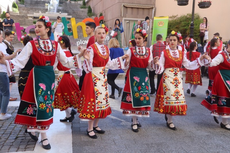 Изложби, вино и панаир на замаятите днес в Пловдив