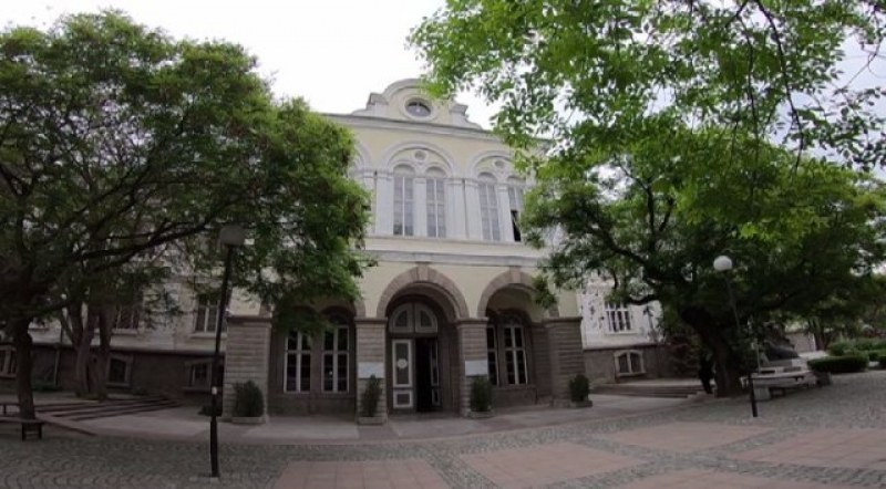 Удължиха срока за оферти за ремонта на Хуманитарната заради проблеми с документацията