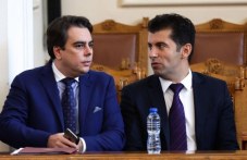 petkov-prizova-borisov-debat-no-ne-bez-598.jpg