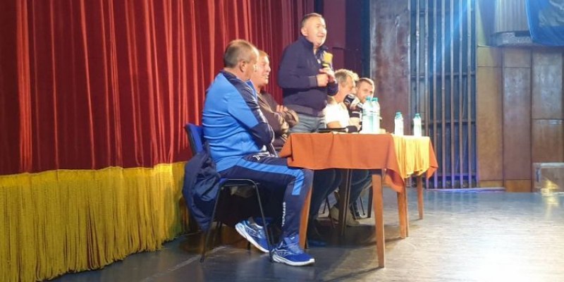 ФК „Левски“ с жест към пострадалите села в Карловско