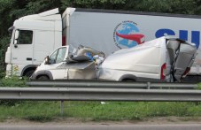 plovdivski-bus-i-kamion-katastrofiraha-583.jpg