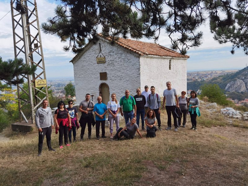 Асеновградчани отбелязаха Деня на туризма с поход