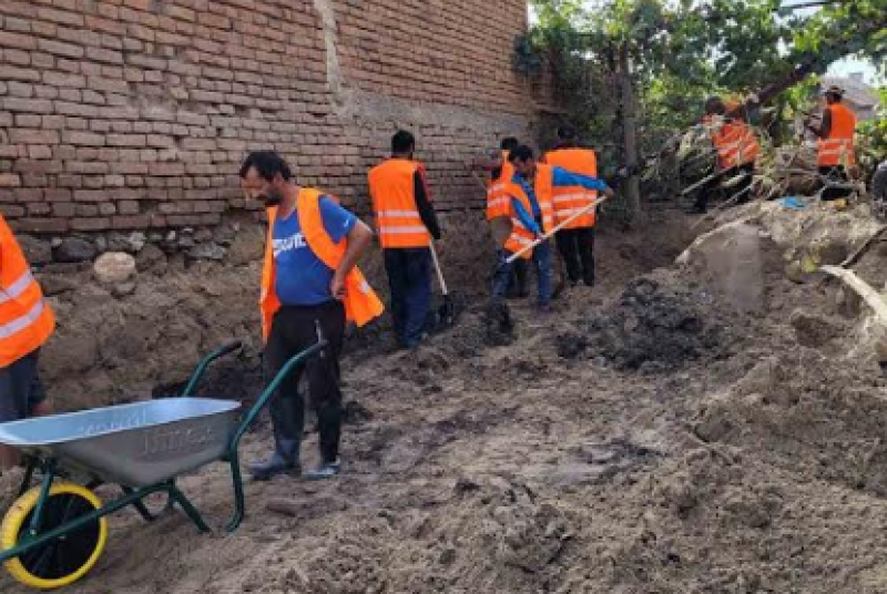 Жена от Каравелово: Всяка капка дъжд ни плаши, проблемите стоят, днес е 25-и ден след потопа
