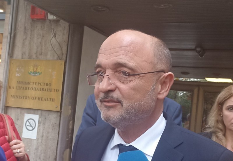 Дават допълнителни пари на спешните медици у нас