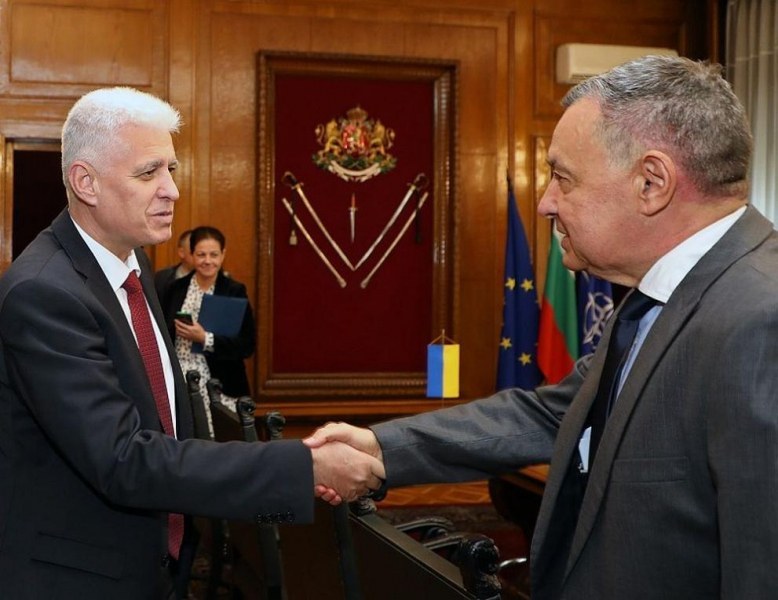 Министерството ни на отбраната дава хуманитарна и военно-техническа помощ на Украйна