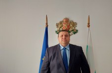 nov-predsedatel-oglavi-raionniiat-sad-749.jpg