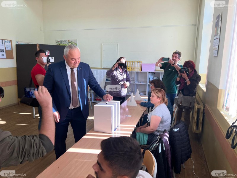 Демерджиев: Всеки, който иска България да се промени, трябва да гласува