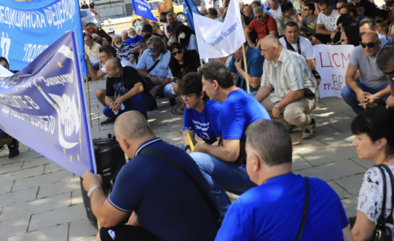Медиците от Спешна помощ готвят протест