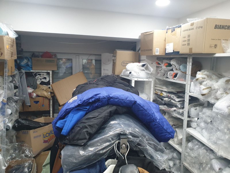 Откриха 3000 стоки ментета в Пловдив, задържана е жена
