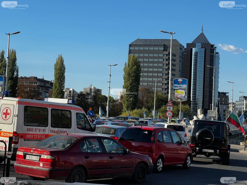 Знаете ли как пловдивчани се прибират вечер от работа? Отговорът е - трудно!