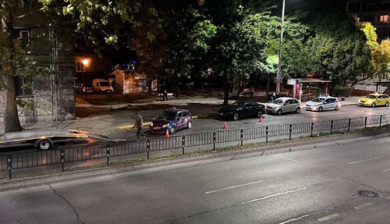 Верижна катастрофа стана в центъра на Пловдив, има и учебна кола