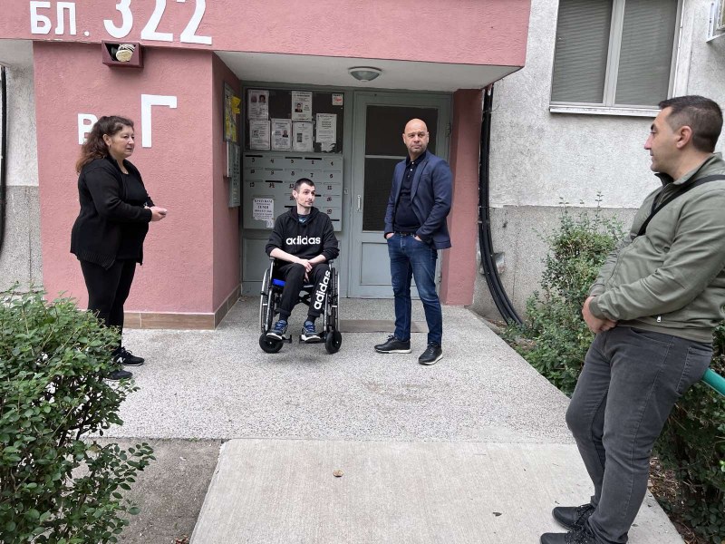 Нови безплатни платформи за хора с увреждания в жилищни входове в Тракия