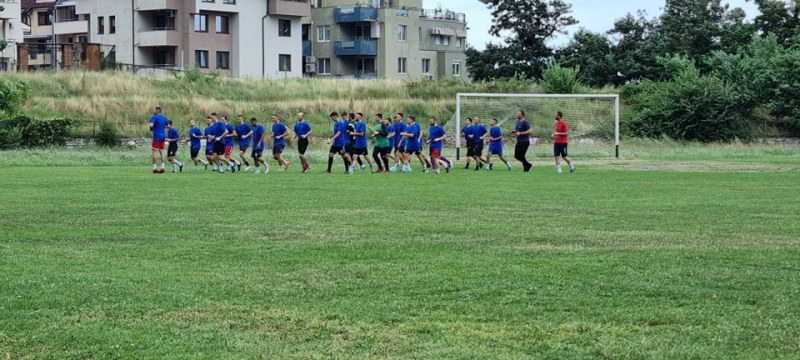 Асеновец с категорична победа срещу Куклен