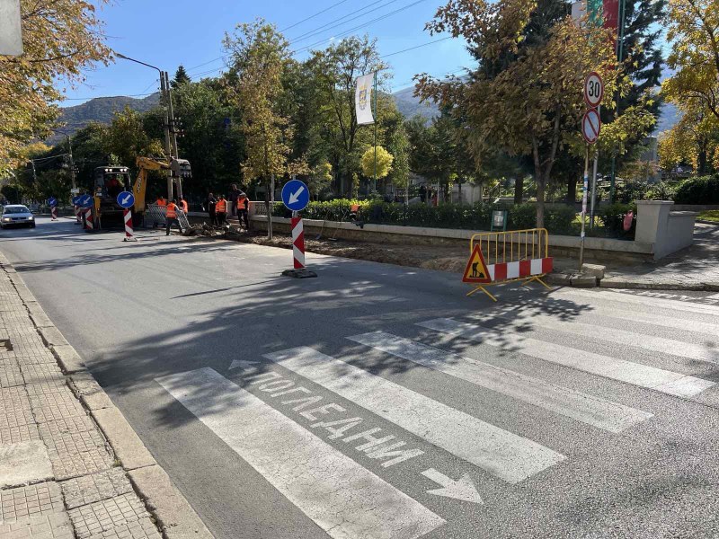 Започва ремонт на тротоари и паркоместа по улица в Куклен